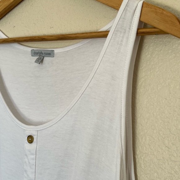 Charlotte Russe | White Tie-Front Gold Button Tank - Picture 3 of 8